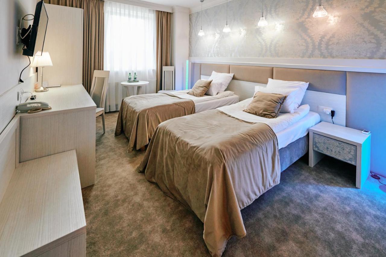 Bialy Dom Henlex Hotel Restauracja Poznań Eksteriør bilde