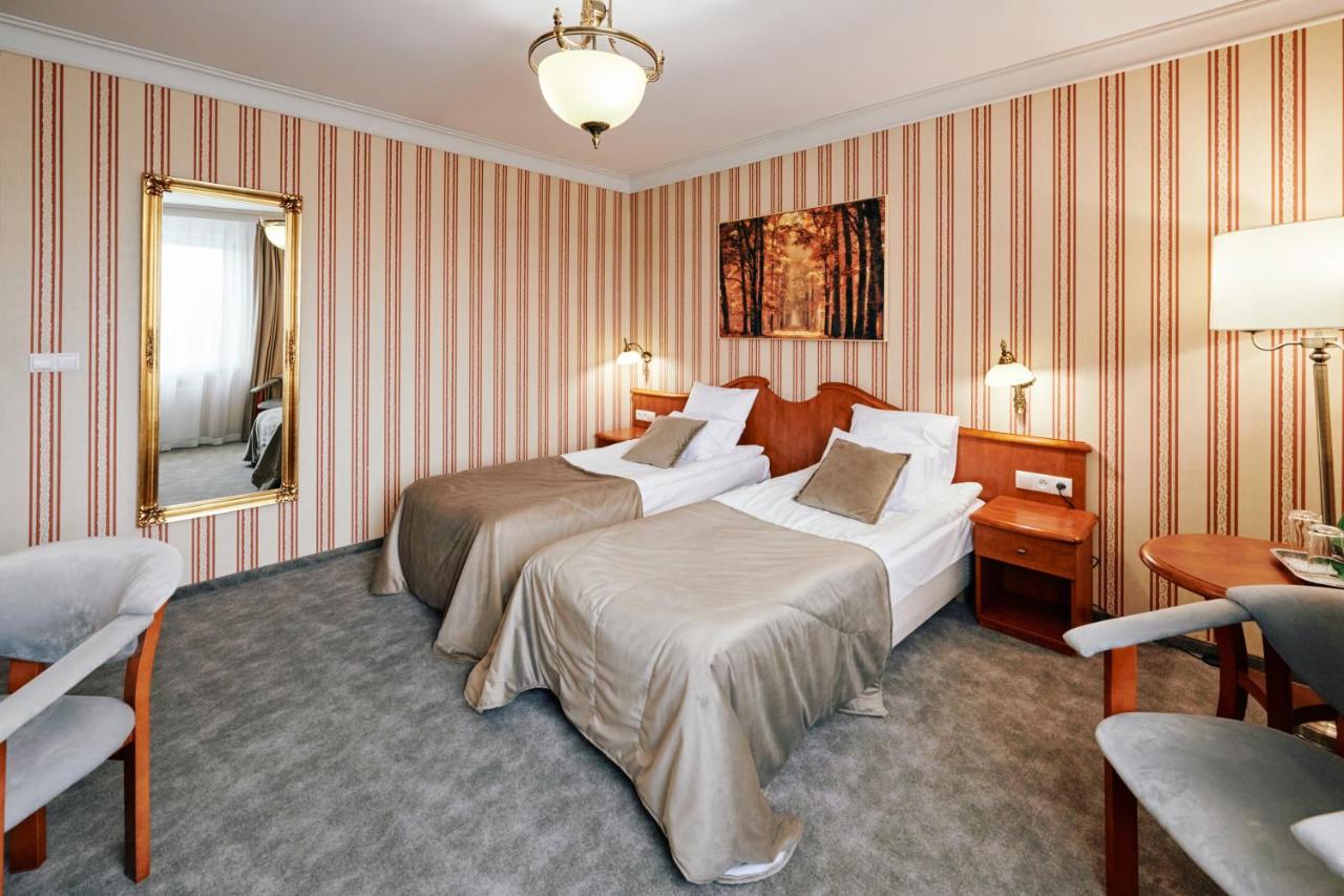 Bialy Dom Henlex Hotel Restauracja Poznań Eksteriør bilde